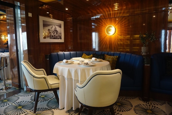 Seabourn Sojourn - Solis 1.jpg